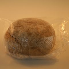 PANE PAESANO LA FORNERIA DI DAMIANO ( 100 % FARRO ) LIEVITAZIONE NATURALE 
DA SOLA PASTA MADRE , COTTO IN FORNO A LEGNA