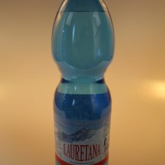 ACQUA LAURETANA FRIZZANTE 1,5 LITRI